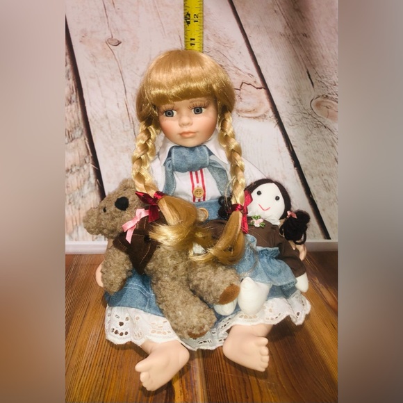 Emma Down By the River Doll W Teddy Bear & Porcelain Stuffed Heritage Collection - Picture 3 of 9